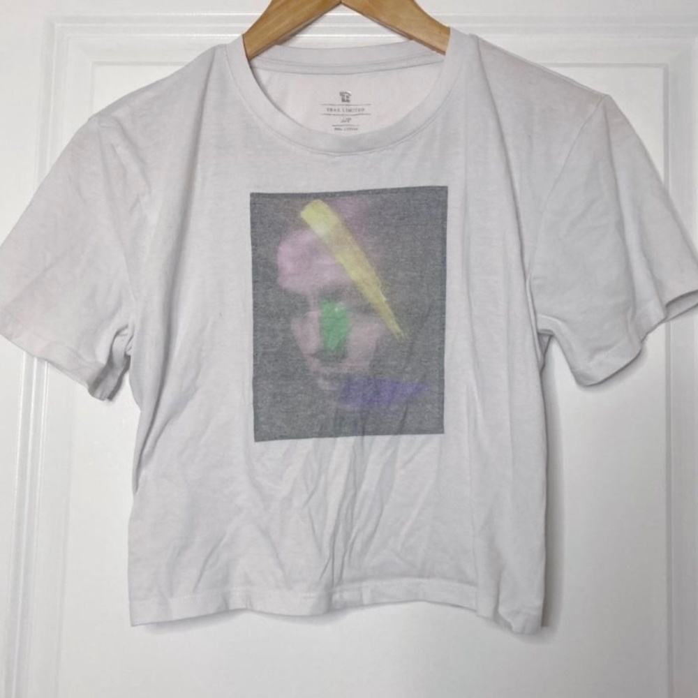 Graphic tee
